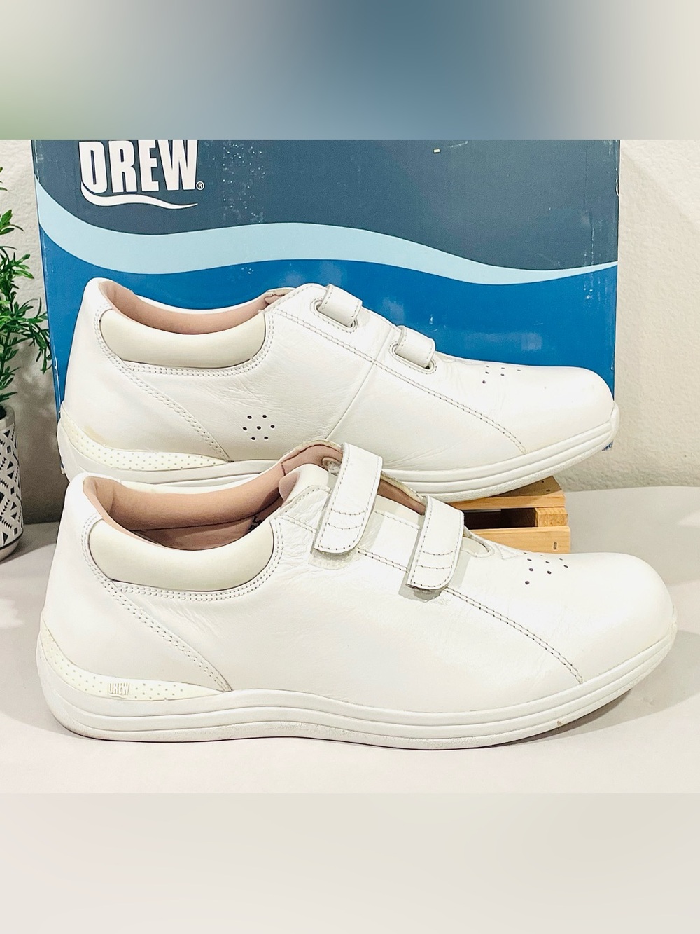 DREW White Leather Double-Velcro Orthopedic Comfort Sneakers | EUC | OG Box